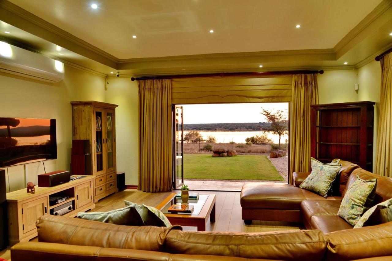 Kameeldrift Waterfront Estate & Resort Brits Eksteriør bilde